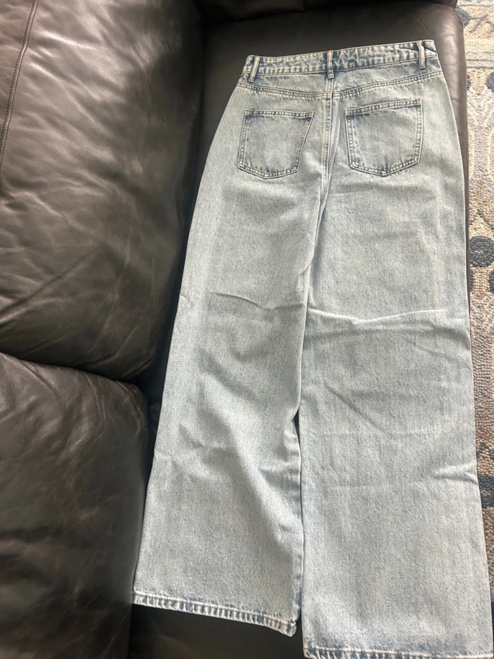NWT Very Jean "True Blues" Wide Leg Raw Edge Detail Jeans - Picture 3 of 5